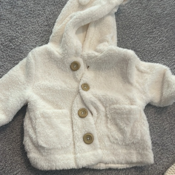 Sweet baby Gap items 0-3 months - Picture 4 of 5